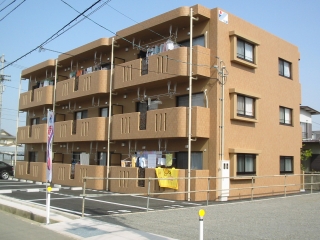 �T�U���N���X&nbsp;103&nbsp;�]�ː�6����